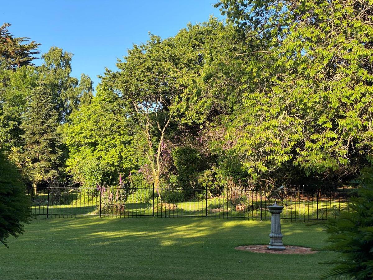 Springfield Lodge - Adorable New Forest 1-Bedroom Guest House Ringwood Extérieur photo